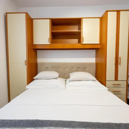 Vukadin Appartement Makarska