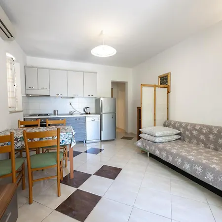 Vukadin 公寓 马卡尔斯卡